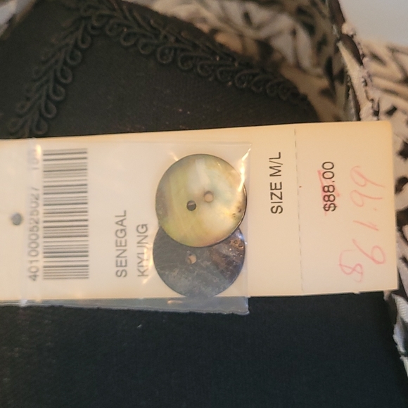 Chico's cream colored lightweight jacket with sheer design - Picture 5 of 7